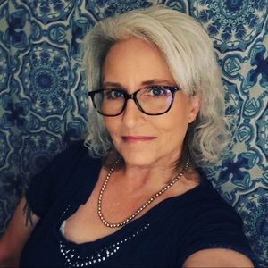 Meet your Posher, Shell